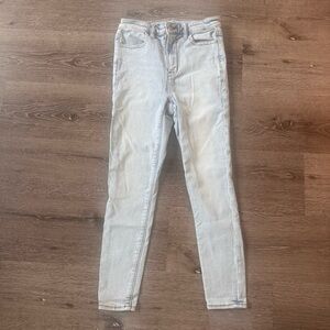 American Eagle Outfitters Light Blue Skinny Jeans size 2 extra short